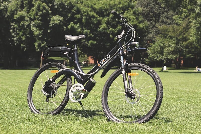 Slimme fietsenrekken laden je e-bike
