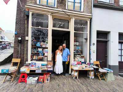 ‘t Leesbeest van Harry vertrekt na 12 jaar van de Groenmarkt: ‘Duizenden boeken opruimen is een flinke klus’