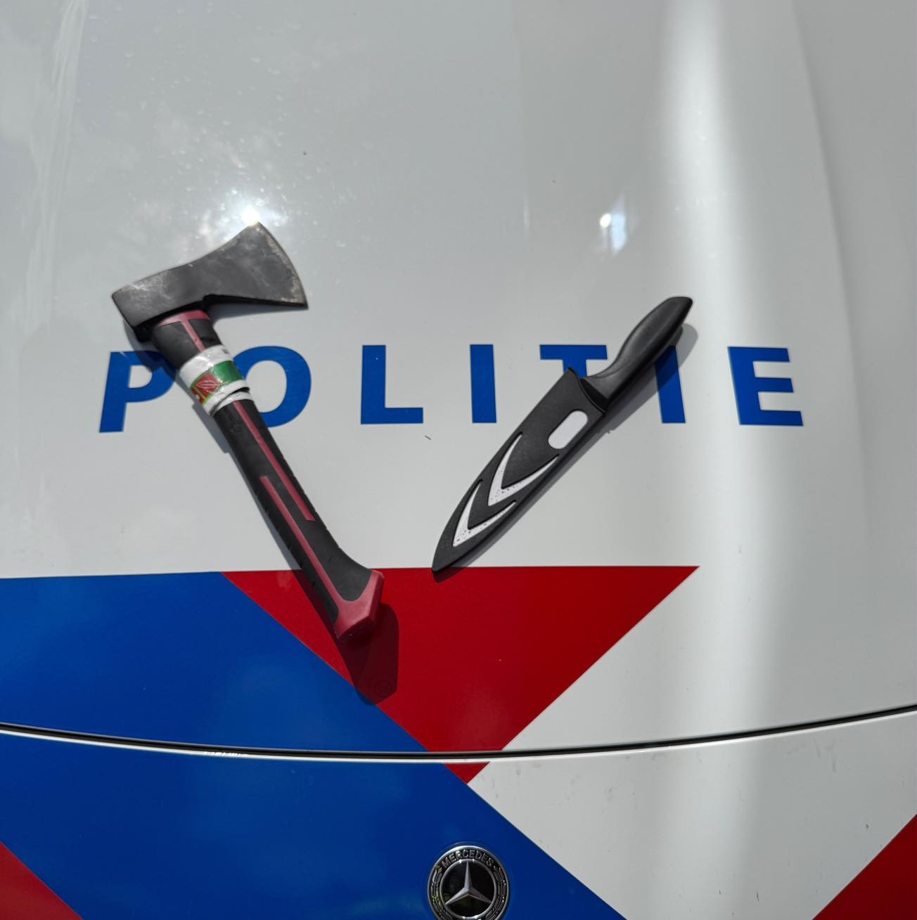 Dronken man uit Dordrecht gearresteerd met mes en bijl