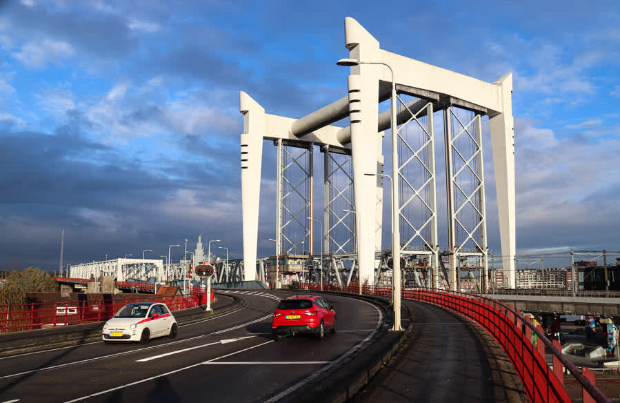 Landbouwvoertuigen mogen toch Zwijndrechtsebrug gebruiken