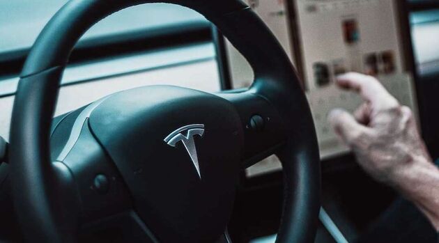 Is een dodelijk auto-ongeluk de schuld van Tesla's Full Self-Driving?