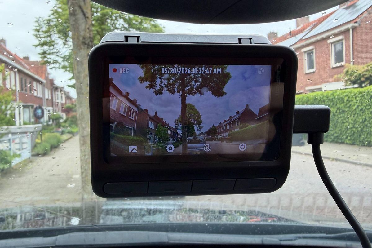 De DDPAI Z60 Pro wil meer zijn dan alleen een dashcam