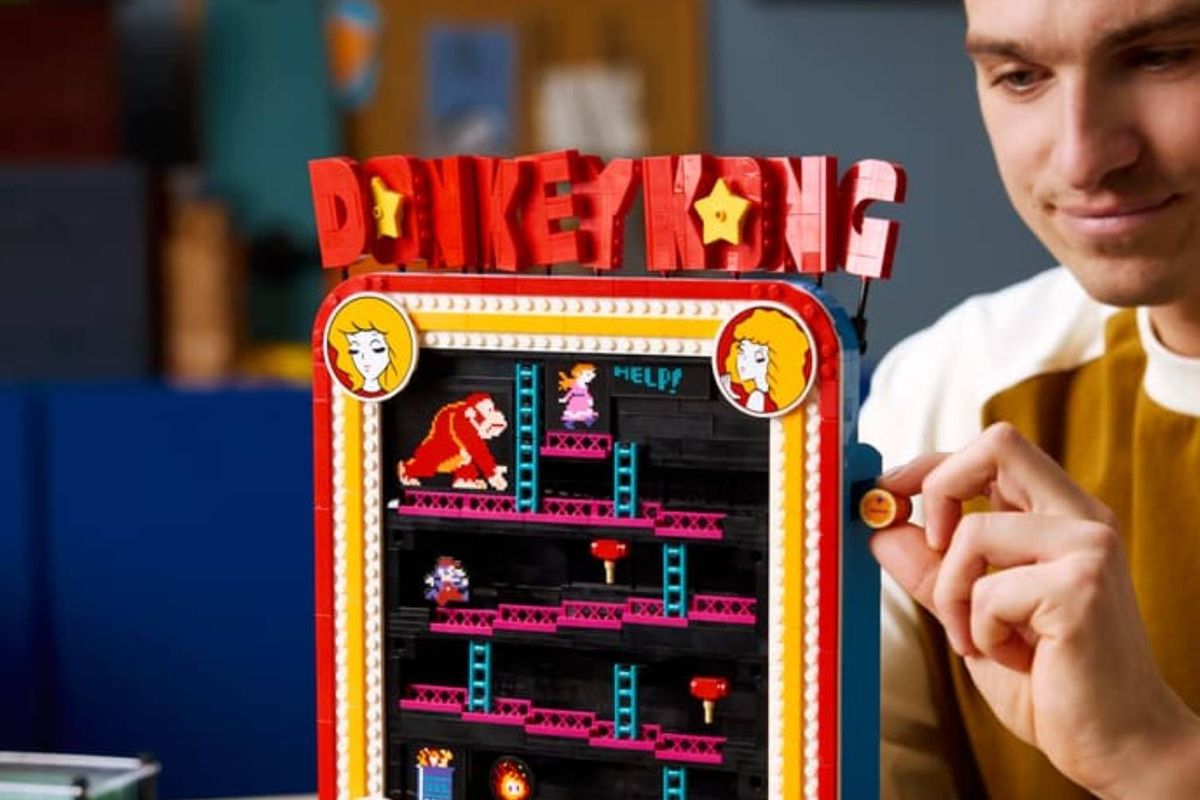 Deze LEGO Donkey Kong-arcadekast is majestueus én echt speelbaar