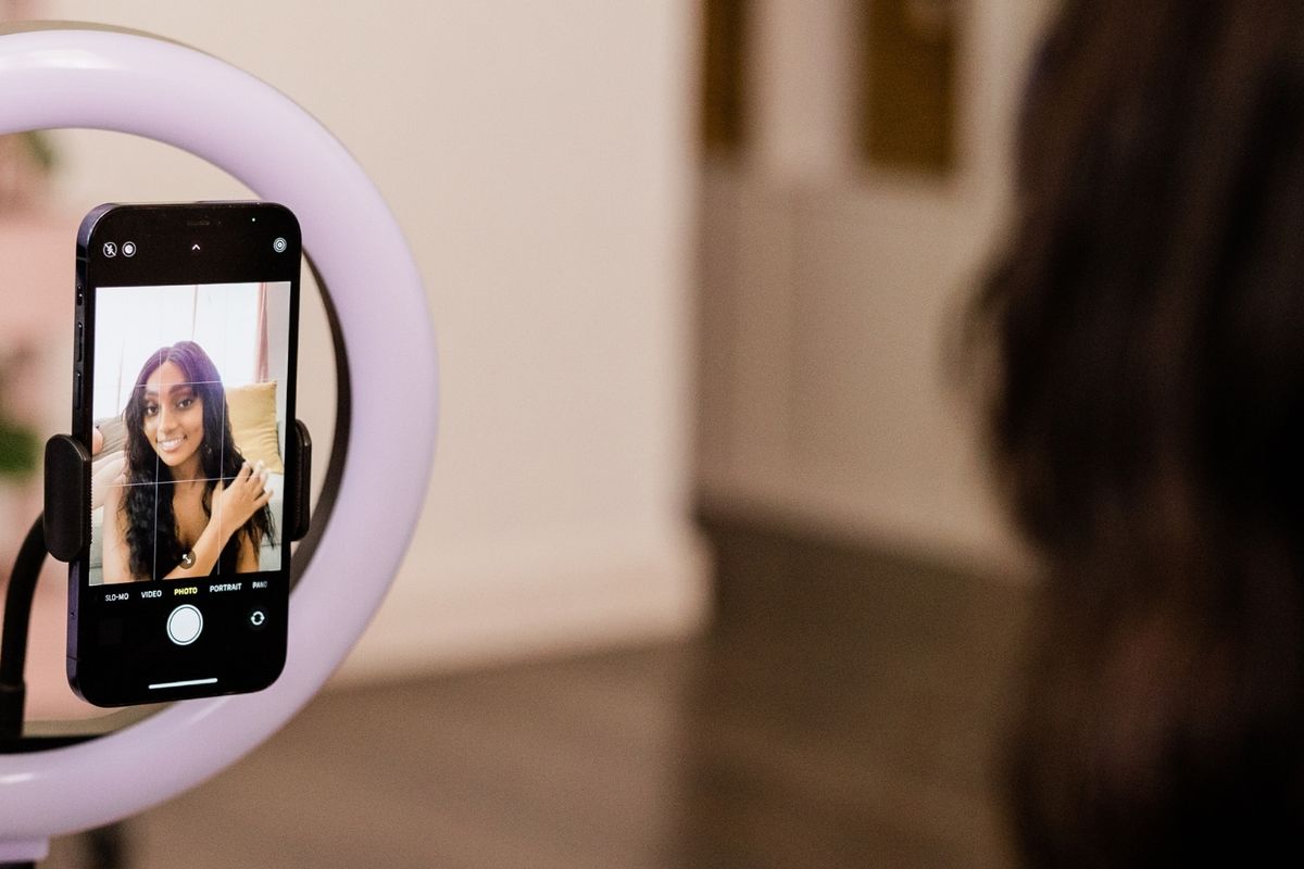 WhatsApp en Instagram wemelen van de sextortion